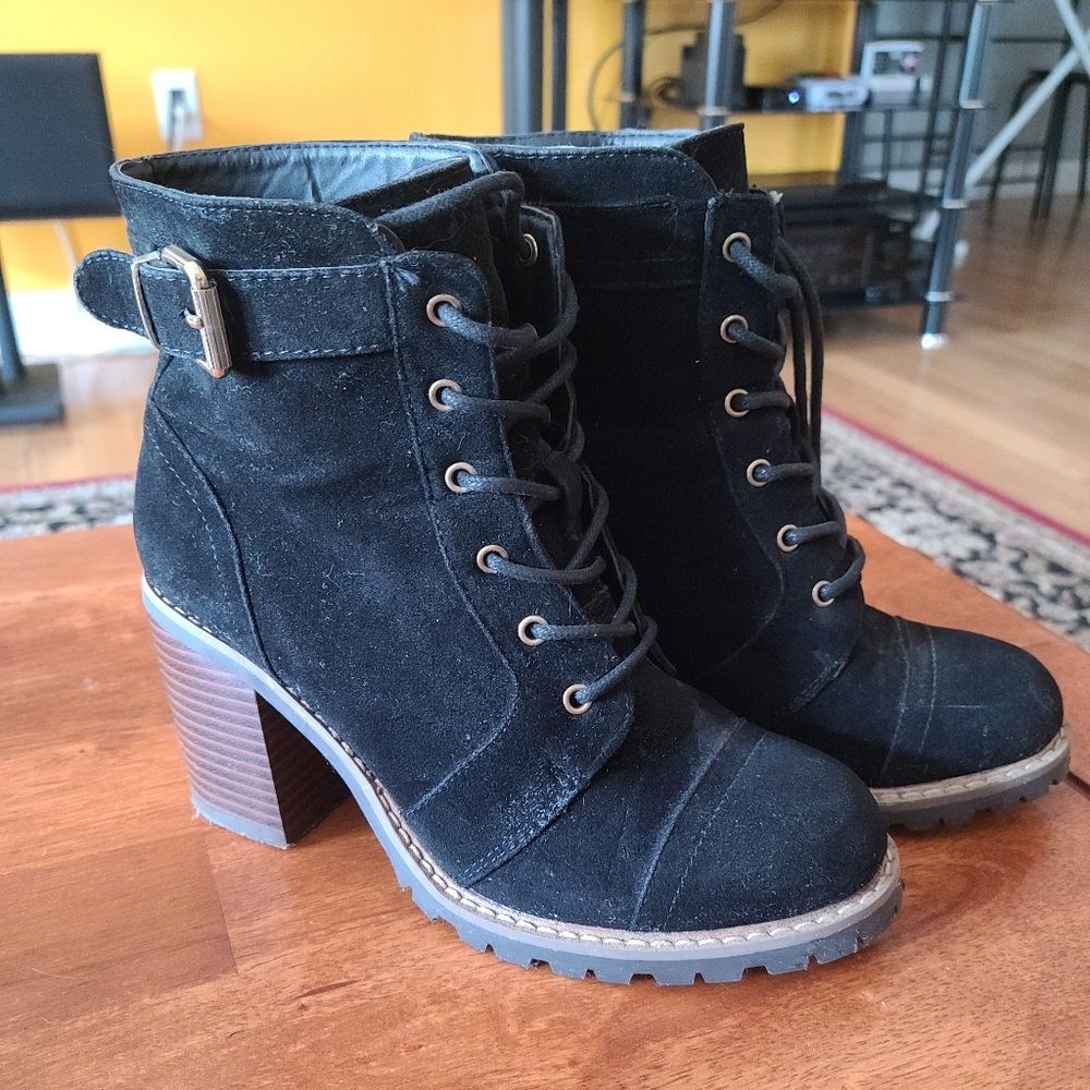 ShoeDazzle Black Lace Boots Size 7
